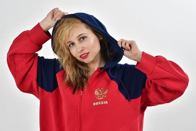 誉更显得尤 誉更显得尤